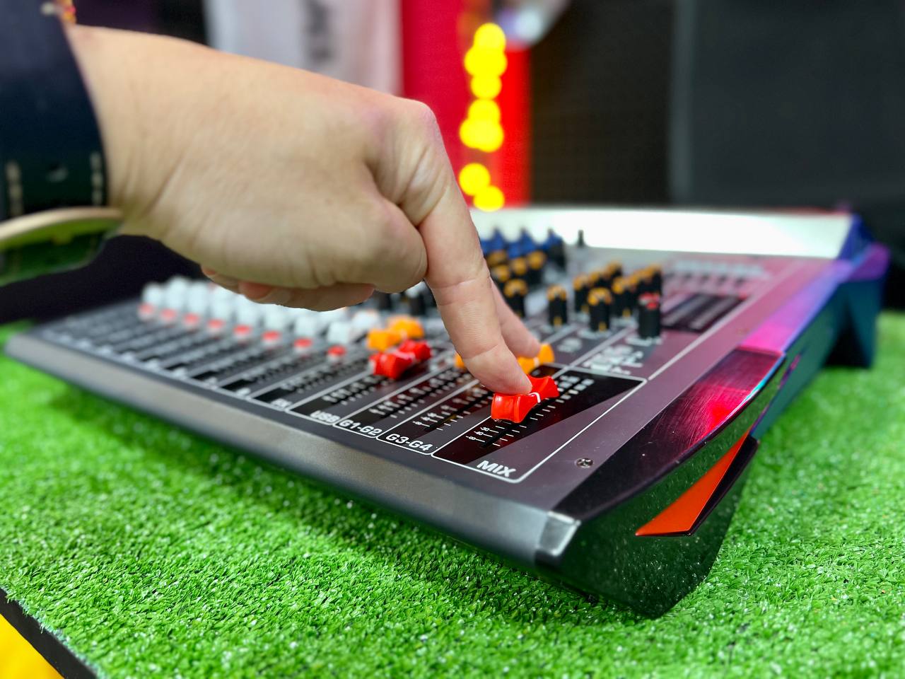 Аналоговый микшерный пульт ELTRONIC 10-11 с широкими возможностями и ...