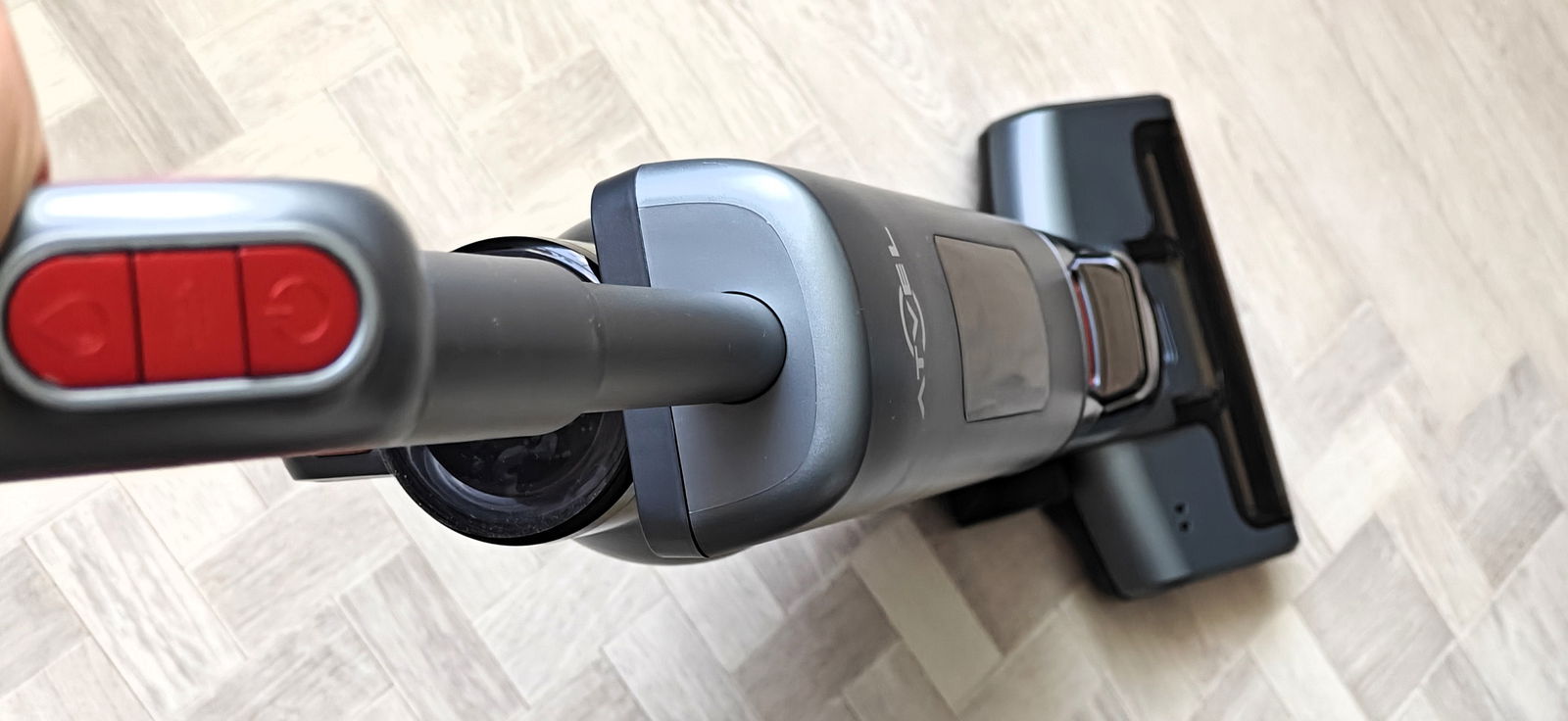 Теперь не нужно покупать 2 устройства: обзор пылесоса 2-в-1 Atvel F22 ...